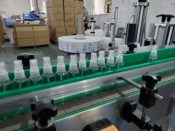 裝備直線妖精国产亚洲精品无码成人的生產線也在助力前線醫護人員